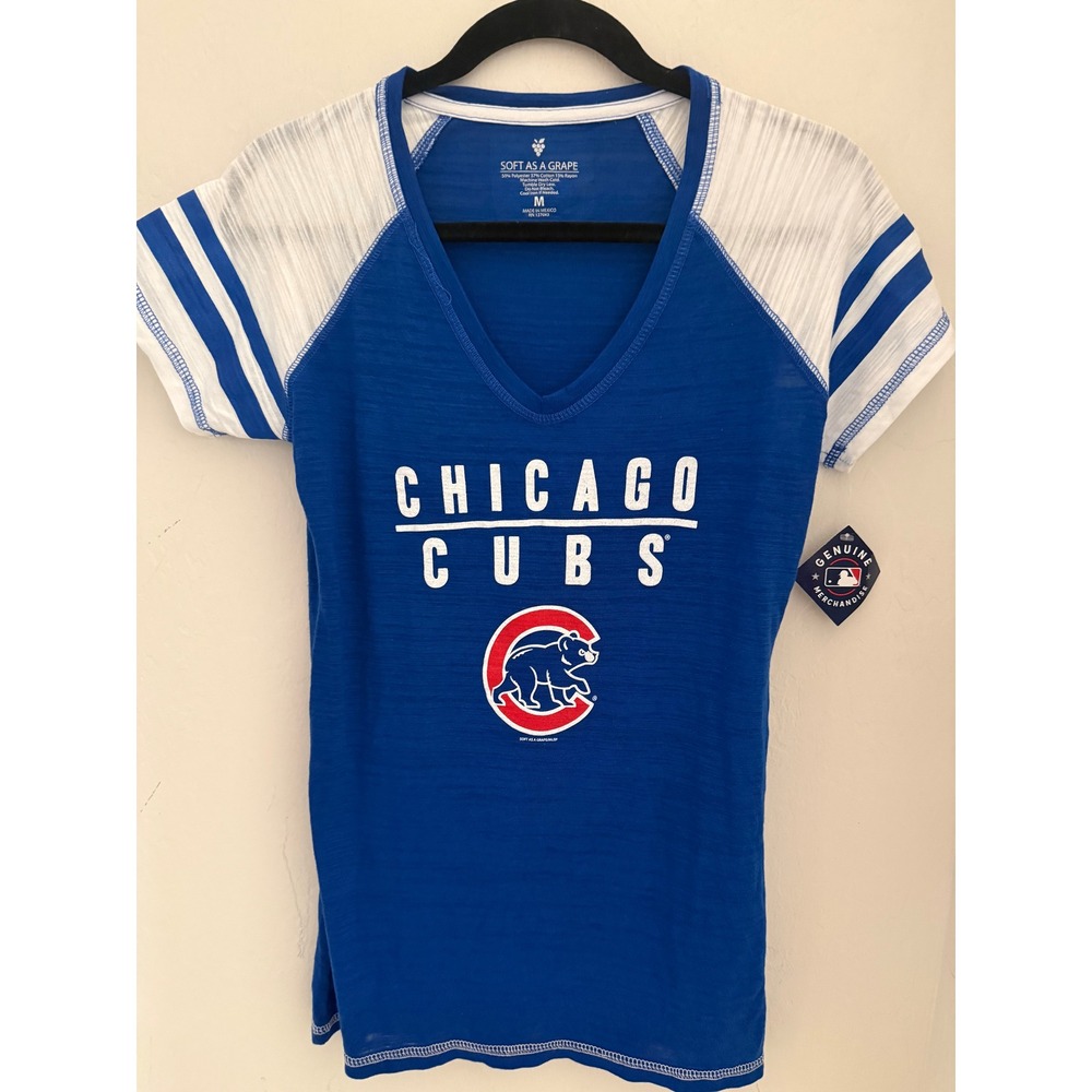 Womens Soft As A Grape Chicago Cubs MLB V-Neck Raglan T-Shirt Size Medium NWT